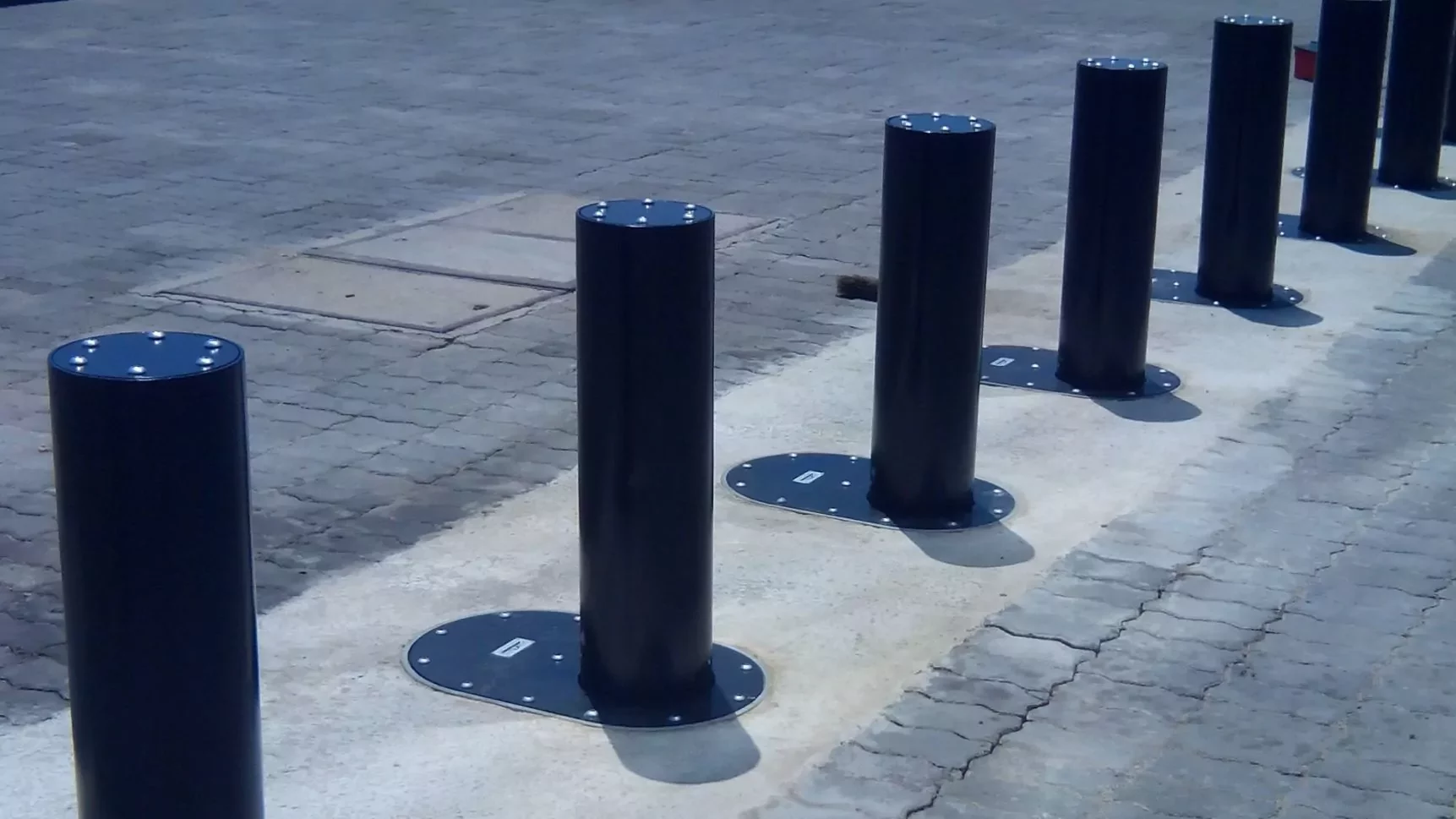 Heavy Duty AutoBollard